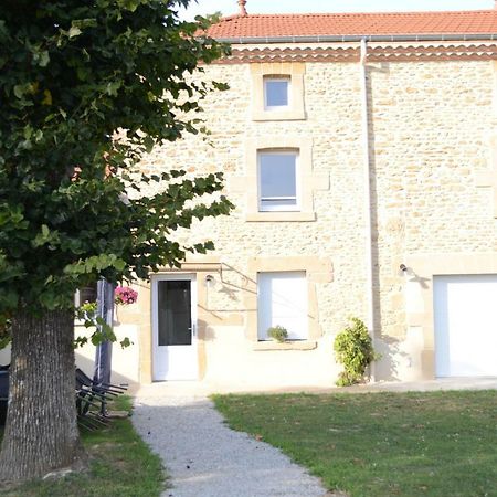Gite Les Pins Montchenu Экстерьер фото