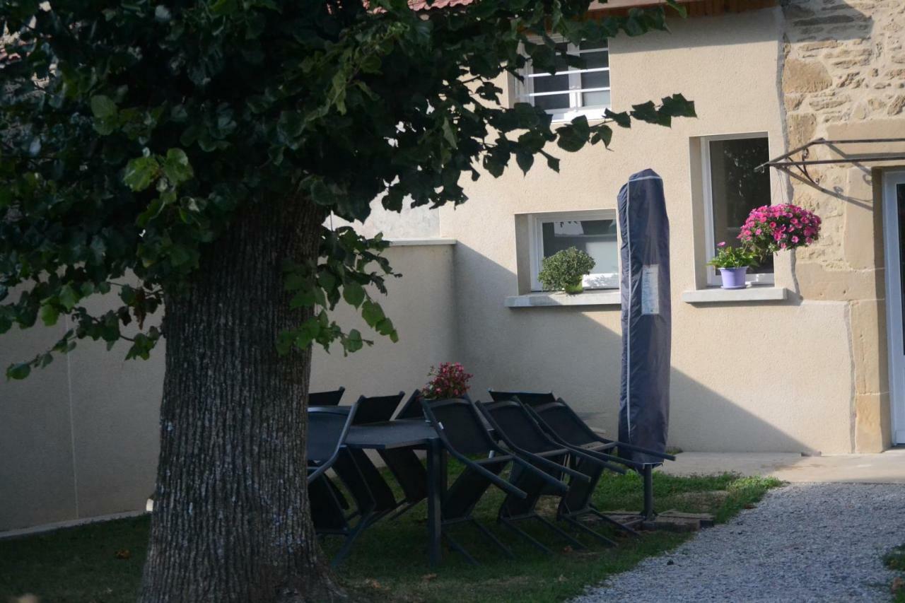 Gite Les Pins Montchenu Экстерьер фото